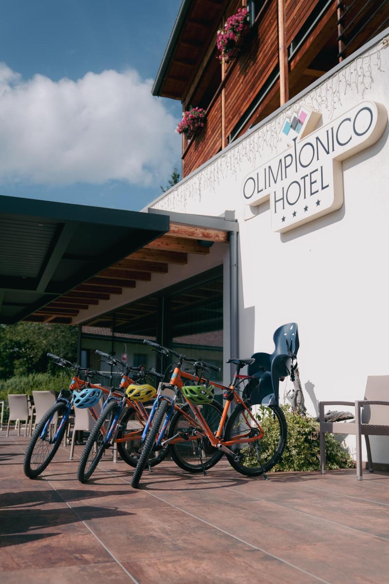 Olimpionico Hotel カステッロ・ディ・フィエンメ エクステリア 写真